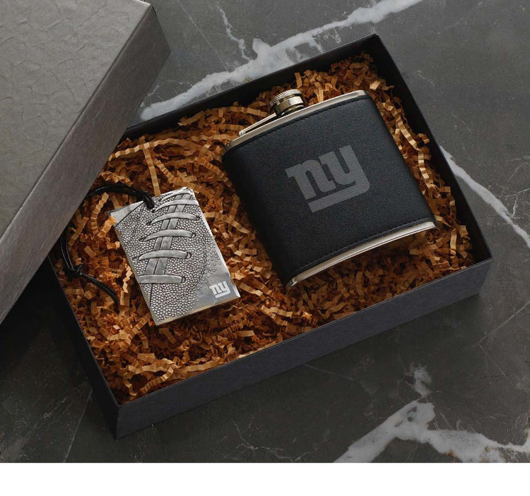 New York Giants Etched Flask and Bag Tag Gift Set