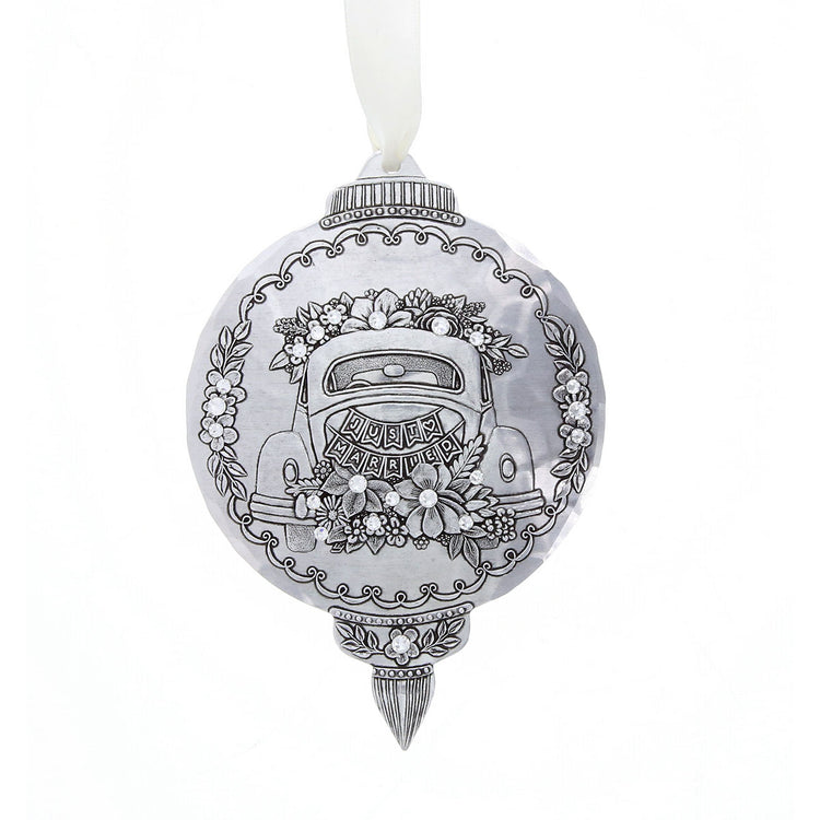 Just Married Vintage Car Ornament