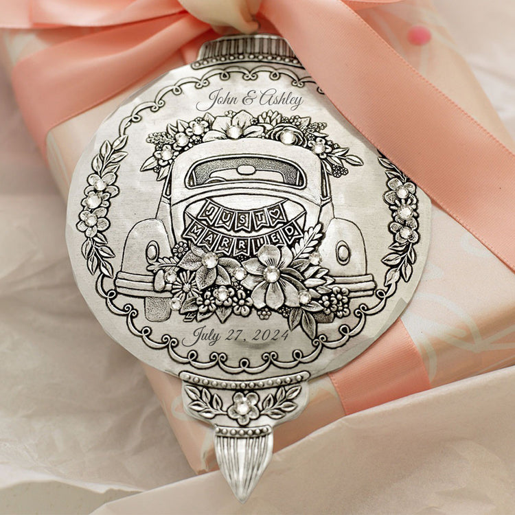 Just Married Vintage Car Ornament