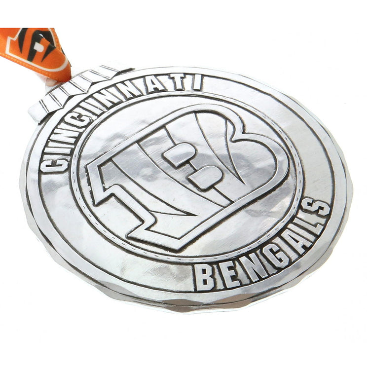 Cincinnati Bengals Classic Round Ornament (Aluminum)