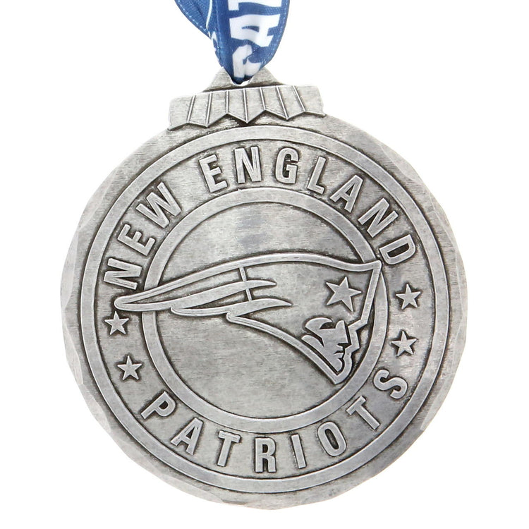 New England Patriots Classic Round Ornament (Aluminum)