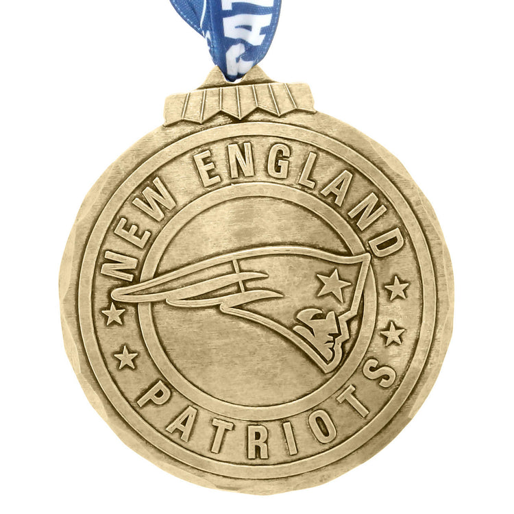 New England Patriots Classic Round Ornament (Bronze)