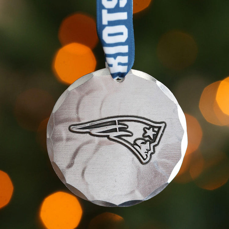 New England Patriots Small Round Ornament (Aluminum)