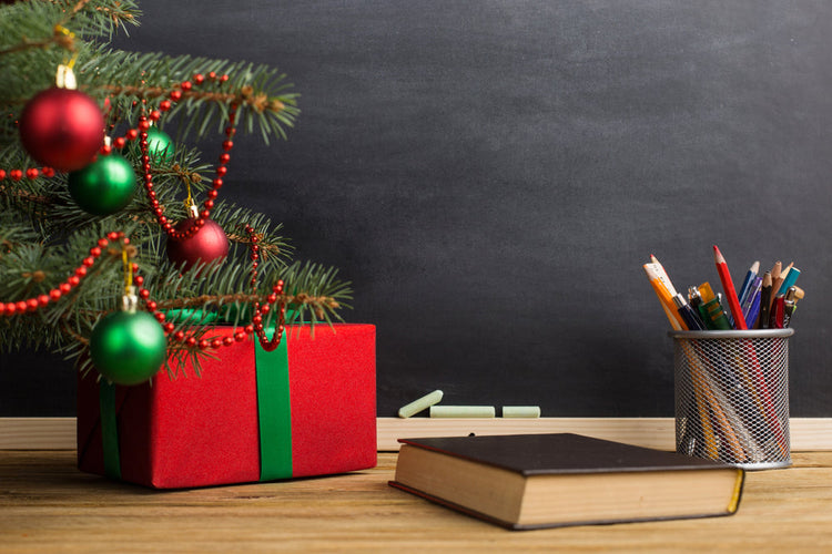 5 Best Teacher Ornament Ideas: A Show of Appreciation