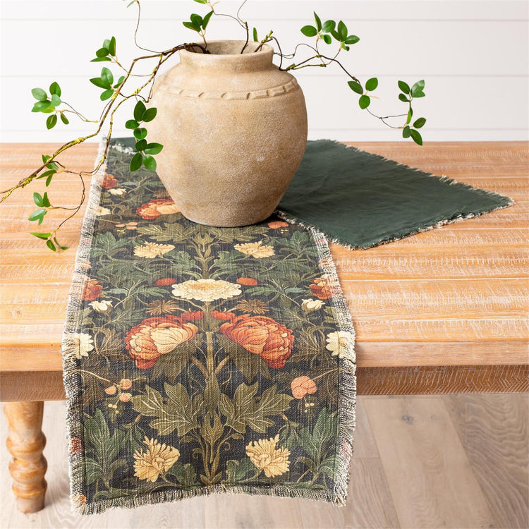 Table Runner Moody Floral
