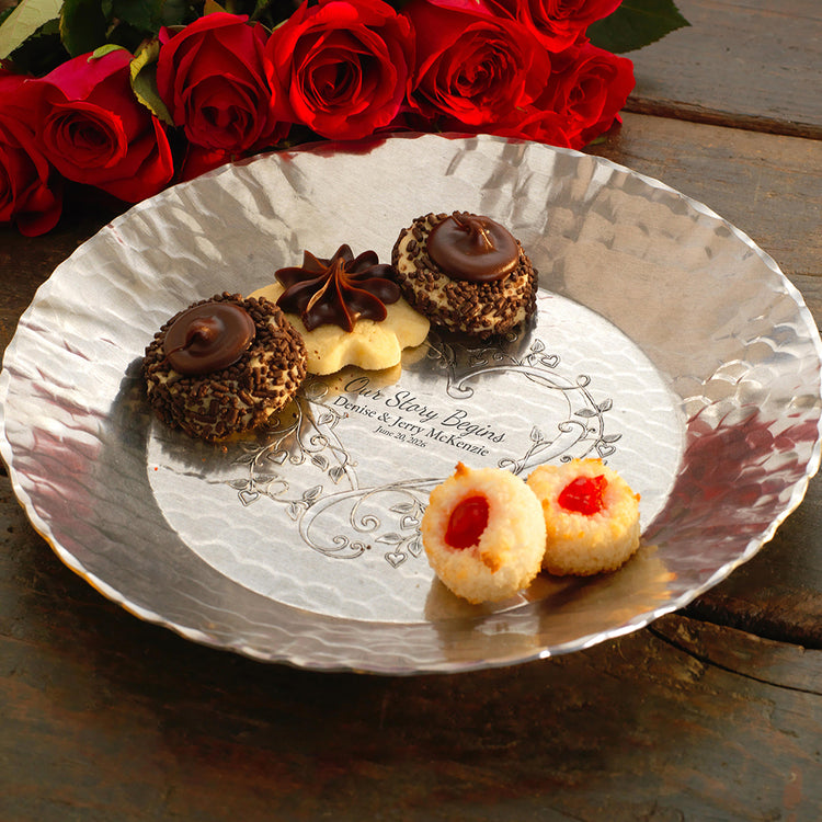 Heart and Vine Medium Round Tray (Aluminum)