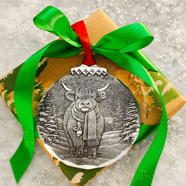 Holiday Highland Cow Ornament 