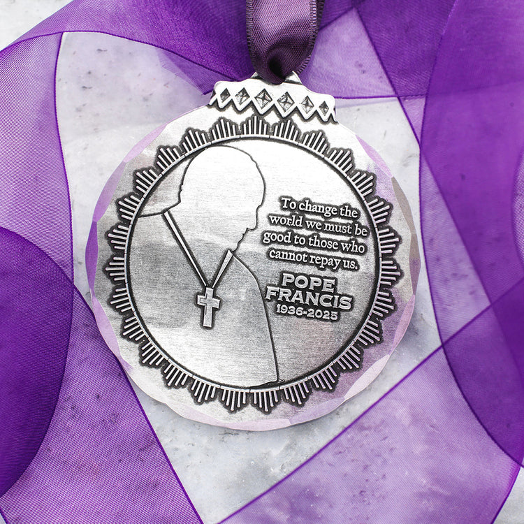 Pope Francis Remembrance Ornament 
