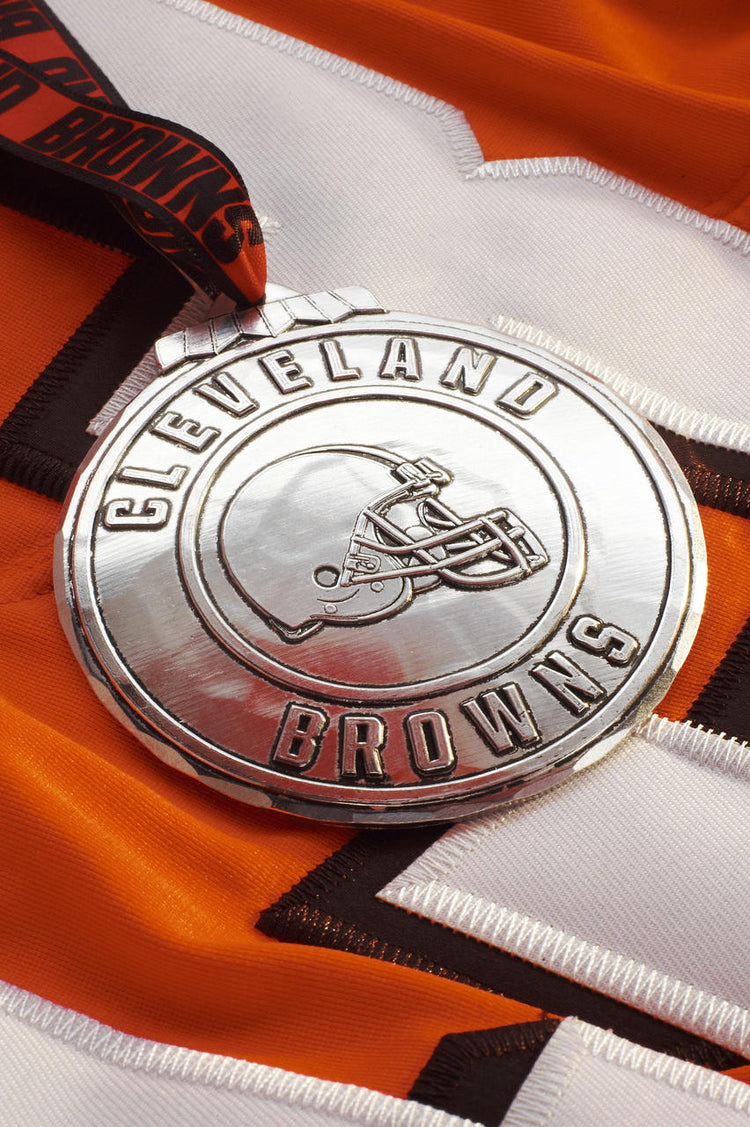 Cleveland Browns Classic Round Ornament (Aluminum)