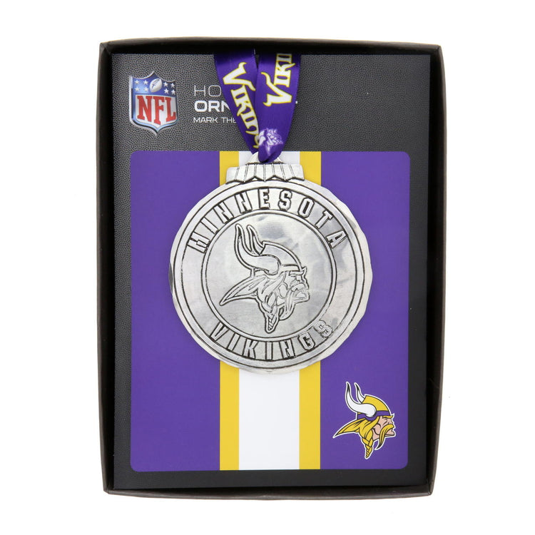 Minnesota Vikings Classic Round Ornament (Aluminum) 