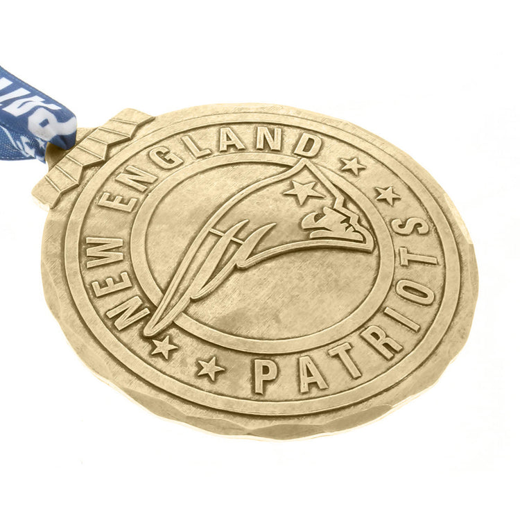 New England Patriots Classic Round Ornament (Bronze)